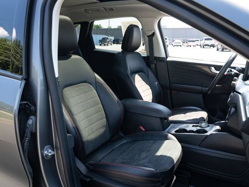 Used 2022 Ford Escape SEL w/ SEL Stealth AWD Package image 23