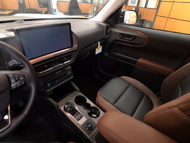New 2026 Ford Bronco Sport Outer Banks w/ Outer Banks Tech Package+ AWD/4WD image 18