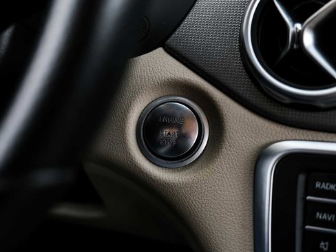 Used 2018 Mercedes-Benz GLA 250 GLA 250 image 18