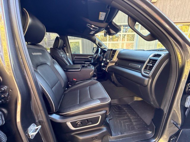 Used 2023 RAM 1500 Laramie AWD/4WD image 18