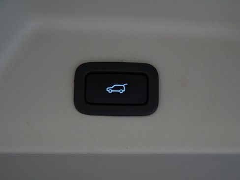 Used 2019 Land Rover Range Rover Supercharged AWD/4WD image 12