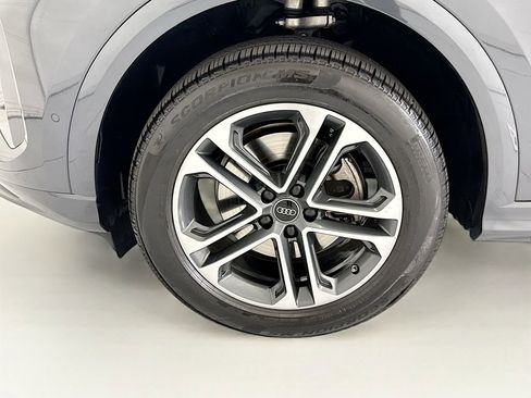 Used 2025 Audi Q5 Premium Plus w/ Premium Plus AWD/4WD image 29