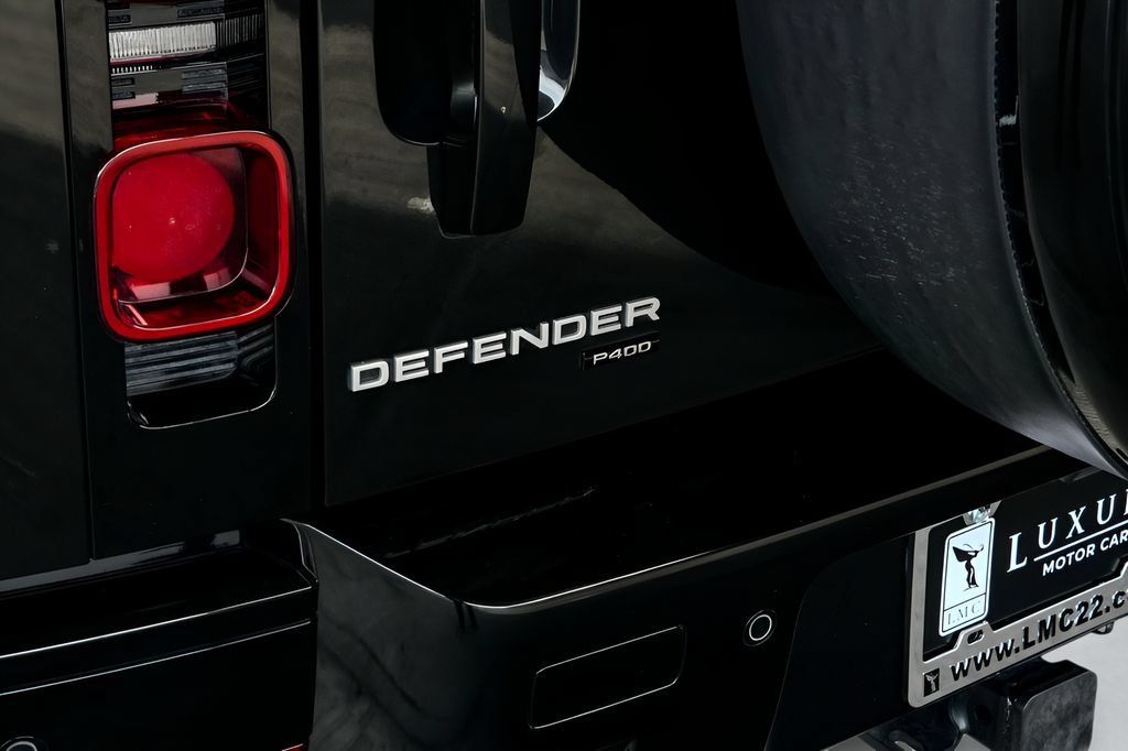 Used 2022 Land Rover Defender 110 XS Edition AWD/4WD image 24