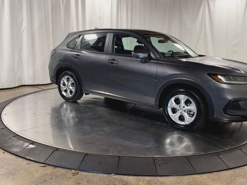 Used 2023 Honda HR-V LX image 3