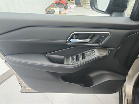 New 2026 Nissan Rogue Platinum w/ Platinum Premium Package image 33