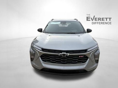 New 2026 Chevrolet Trax RS w/ Driver Confidence Package FWD image 2