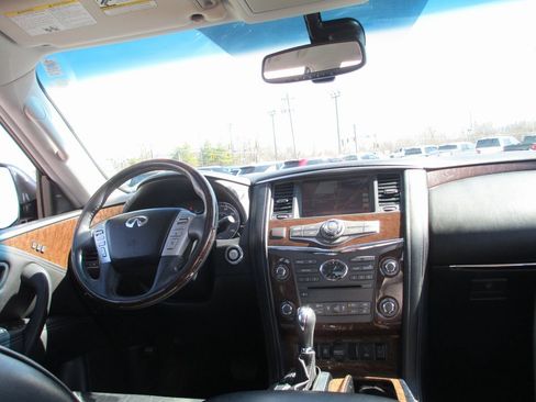 Used 2015 INFINITI QX80 4WD w/ Driver's Assistance Package image 25