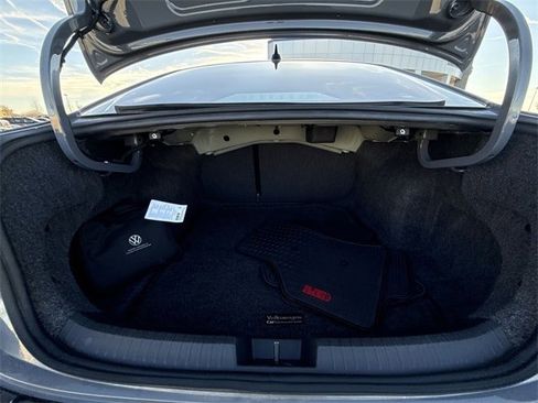 Used 2021 Volkswagen Jetta GLI image 22