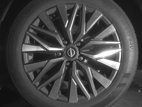 Used 2025 Nissan Altima 2.5 SV image 14