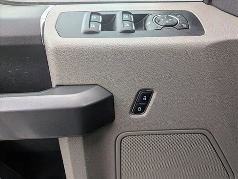 Used 2017 Ford F150 XLT image 14