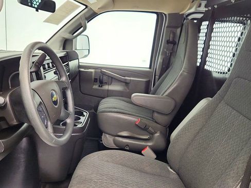 Used 2024 Chevrolet Express 2500 w/ Driver Convenience Package image 18