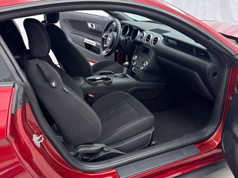Used 2019 Ford Mustang Coupe RWD image 20