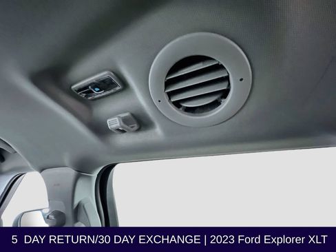 Used 2023 Ford Explorer XLT AWD/4WD image 39