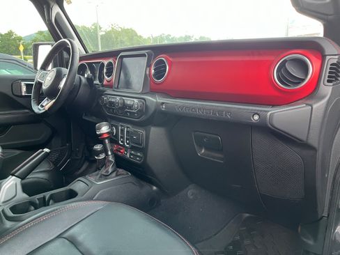 Used 2020 Jeep Wrangler Rubicon AWD/4WD image 22