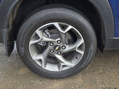 Used 2024 Chevrolet Trax LT image 10