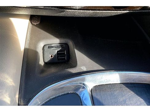 Used 2020 Buick Enclave Premium w/ Sun and Sites Package image 15