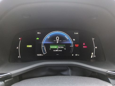 Used 2025 Toyota Camry SE FWD image 15