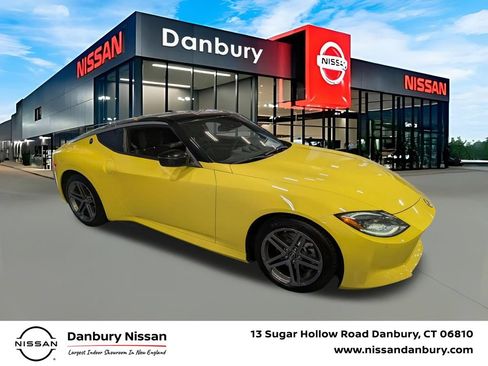 Used 2023 Nissan Z w/ Floor Mat Package RWD image 1