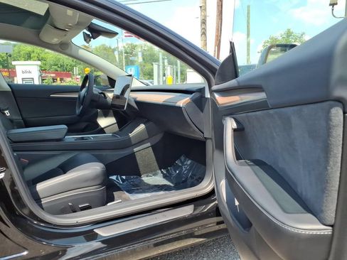 Used 2023 Tesla Model 3 Standard Range RWD image 10