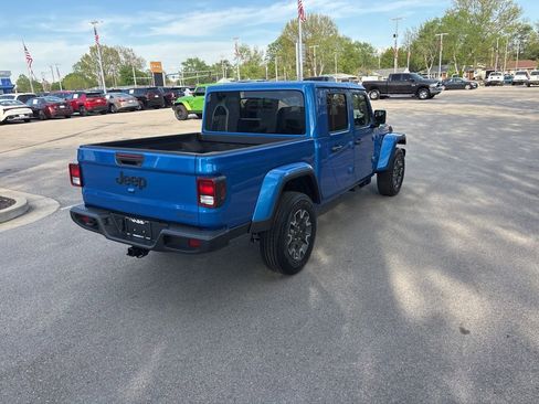 New 2026 Jeep Gladiator Sport AWD/4WD image 5