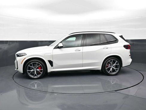 Used 2026 BMW X5 xDrive50e w/ M Sport Package AWD/4WD image 8