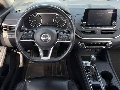 Used 2019 Nissan Altima 2.5 SR w/ SR Premium Package FWD image 10