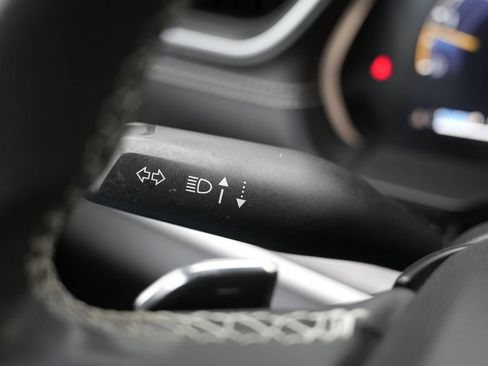 Used 2023 Jeep Grand Cherokee L Limited w/ Luxury Tech Group II image 47