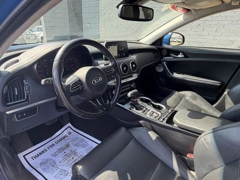 Used 2018 Kia Stinger Premium AWD/4WD image 11