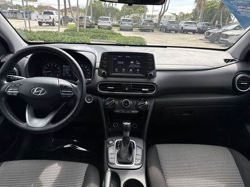 Used 2018 Hyundai Kona SEL FWD image 14