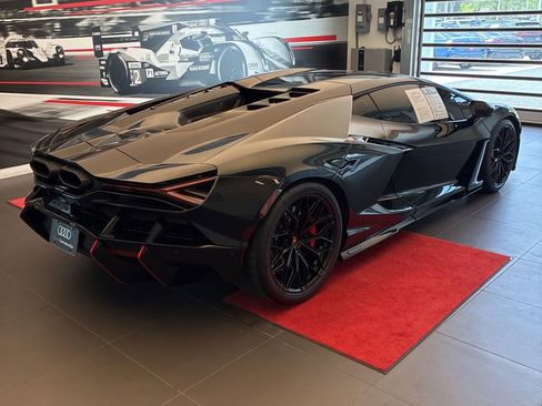 Used 2024 Lamborghini Revuelto AWD/4WD image 22
