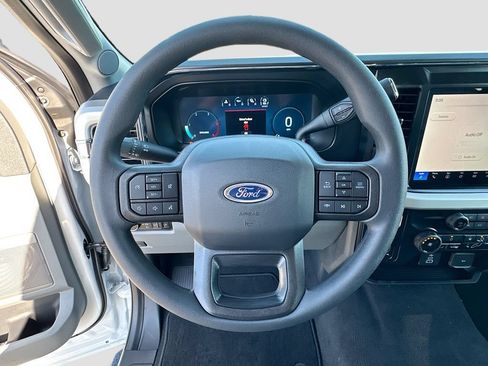 New 2026 Ford F250 XLT w/ XLT Premium Package AWD/4WD image 11