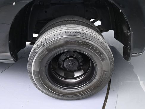 Used 2019 RAM 3500 Tradesman RWD image 37