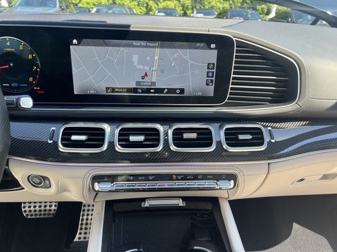 Certified 2022 Mercedes-Benz GLS 63 AMG 4MATIC image 32