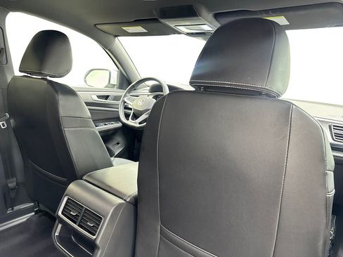 Used 2025 Volkswagen Atlas Cross Sport SE AWD/4WD image 42