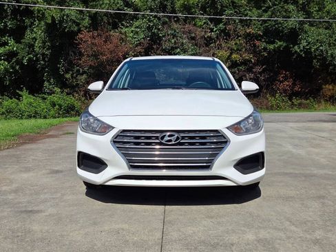 Used 2021 Hyundai Accent SE FWD image 2