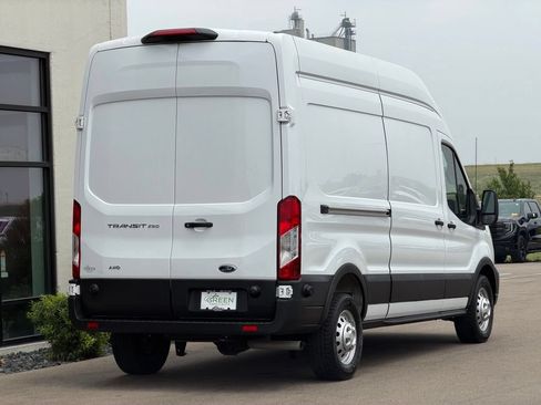 Used 2025 Ford Transit 250 148 High Roof AWD image 5