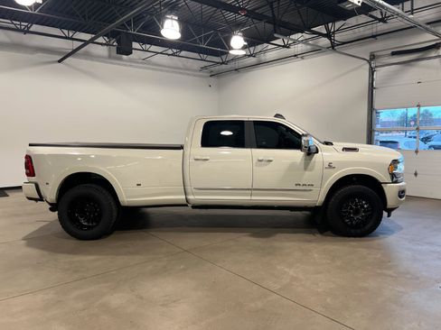 Used 2023 RAM 3500 Limited image 2