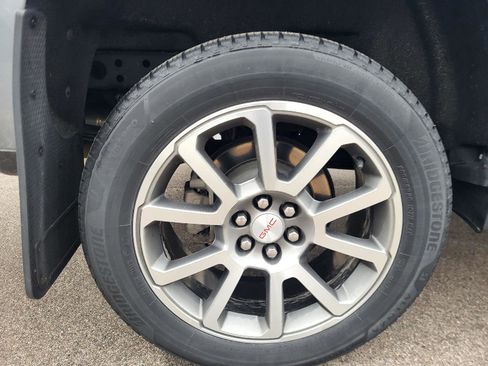 Used 2021 GMC Canyon Denali image 13