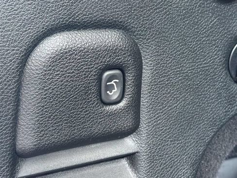 Used 2017 Jeep Grand Cherokee Altitude AWD/4WD image 37