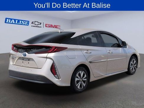 Used 2017 Toyota Prius Prime Advanced FWD image 3