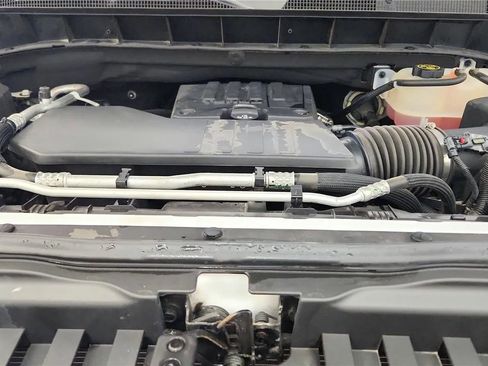 Used 2023 Chevrolet Silverado 1500 LT AWD/4WD image 21