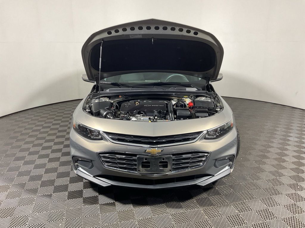 Used 2017 Chevrolet Malibu LT FWD image 7