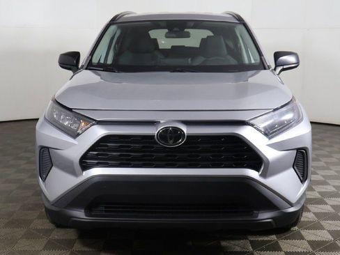 Used 2021 Toyota RAV4 LE image 8
