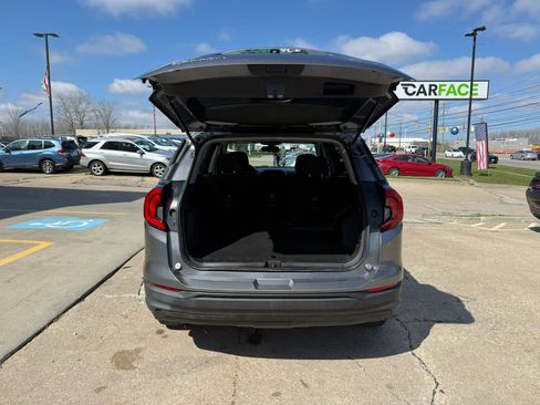 Used 2018 GMC Terrain SLE image 11