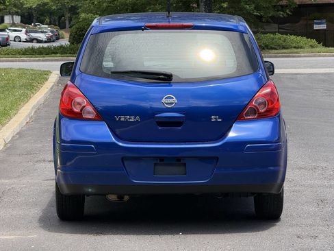 Used 2009 Nissan Versa Hatchback FWD image 5