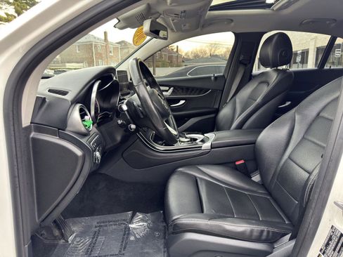 Used 2018 Mercedes-Benz GLC 300 4MATIC Coupe image 19