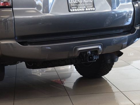 Used 2019 Toyota 4Runner SR5 AWD/4WD image 15