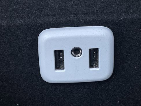 Used 2018 Cadillac XT5 Luxury w/ LPO, Wheel Lock Package image 27