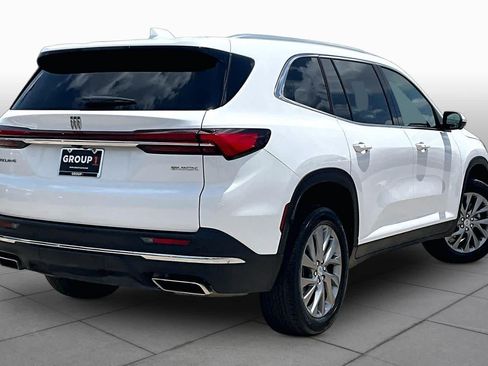 Used 2025 Buick Enclave Preferred FWD image 13