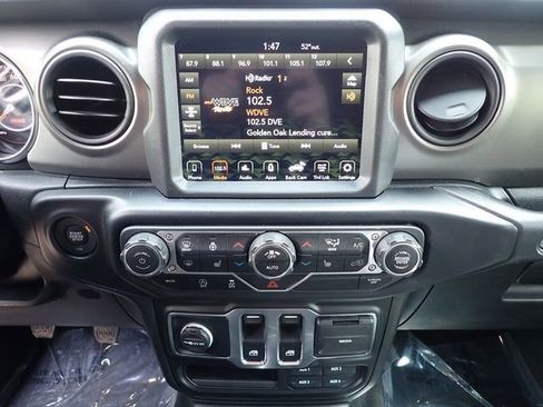 Certified 2022 Jeep Wrangler Sport AWD/4WD image 24